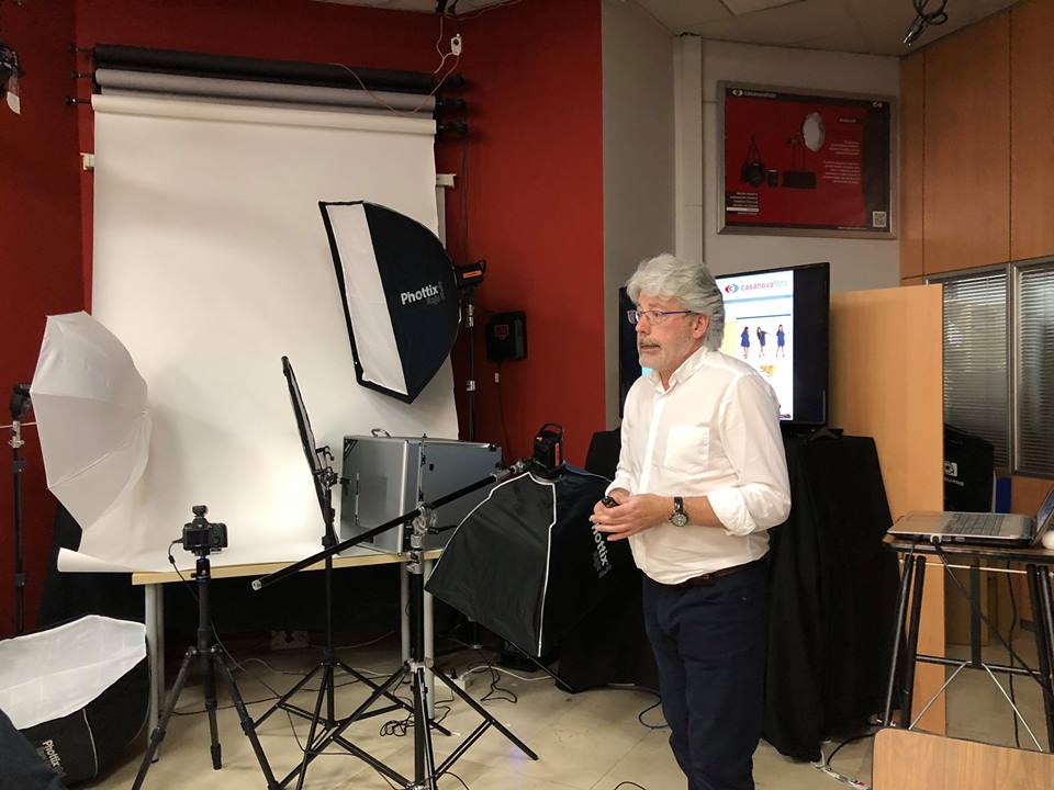 Phottix fue el protagonista del taller sobre fotografía de producto para ecommerce que impartió Toni de Ros en la #CasanovaFotoWeek de <a href="/casanovafoto/">Casanova Foto</a>.
