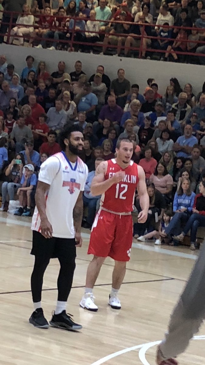 ChrisMintzNC's tweet photo. @JoelBerryII thank you for a great night @mintz_tye #accbarnstorming #tarheels #unc https://t.co/BZ7zsiY371