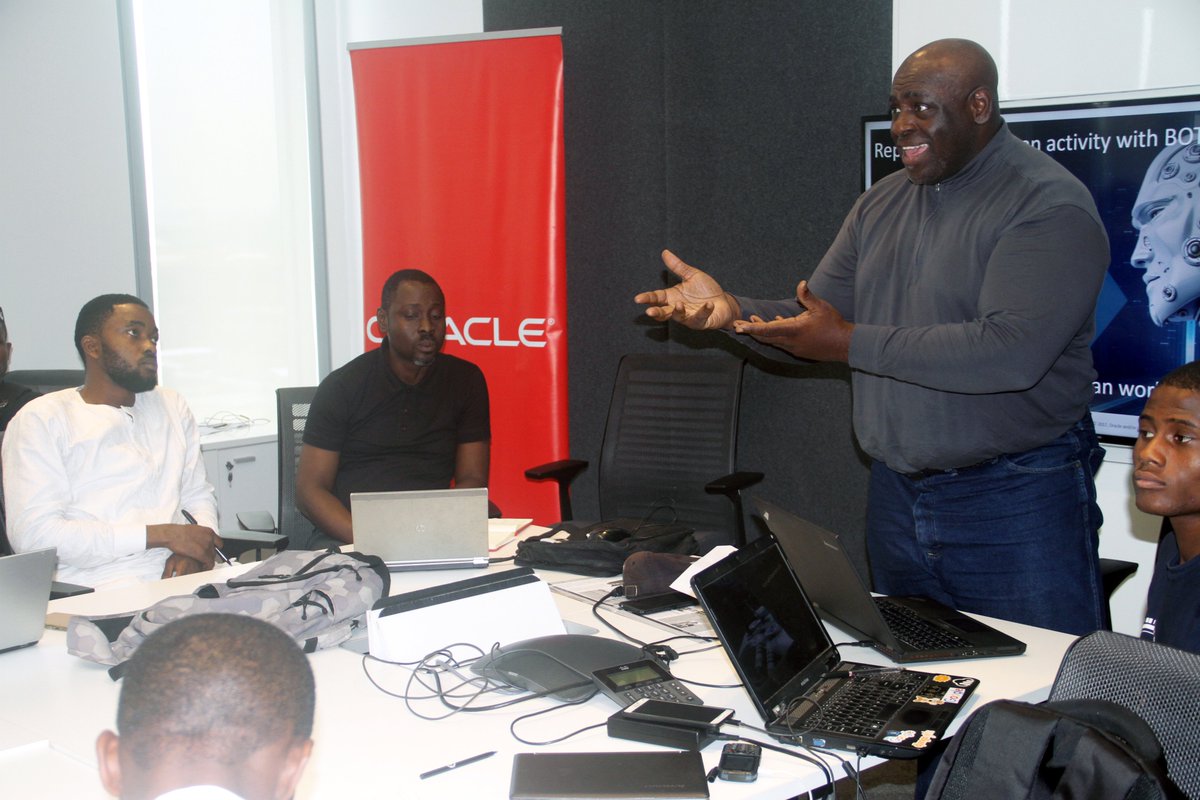 misanpinnick's tweet photo. #SVNED #Day5 afternoon Session at @Oracle_Africa with Prof Sam Washington #ComputerVillageInsider https://t.co/t5O1lyToe9
