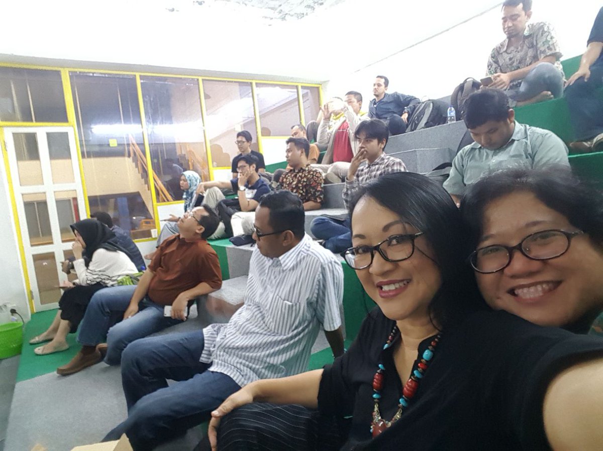 Selamat hari kartini utk seluruh wanita Indonesia, salam ceria dari kartini-kartini memberi.id
<a href="/evidiah/">Evi Diah Puspitawati</a> <a href="/Riwandari/">astit</a> 

#senyumkartini