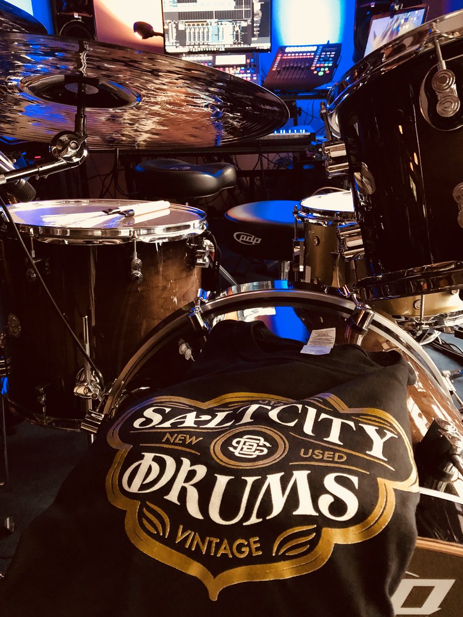 BRIHENRY61's tweet photo. Thanks for the awesome tee SC Drums!   Looks great on my ATL studio.   #saltcitydrums  #awesomedrumshop https://t.co/zblit8Hvm4