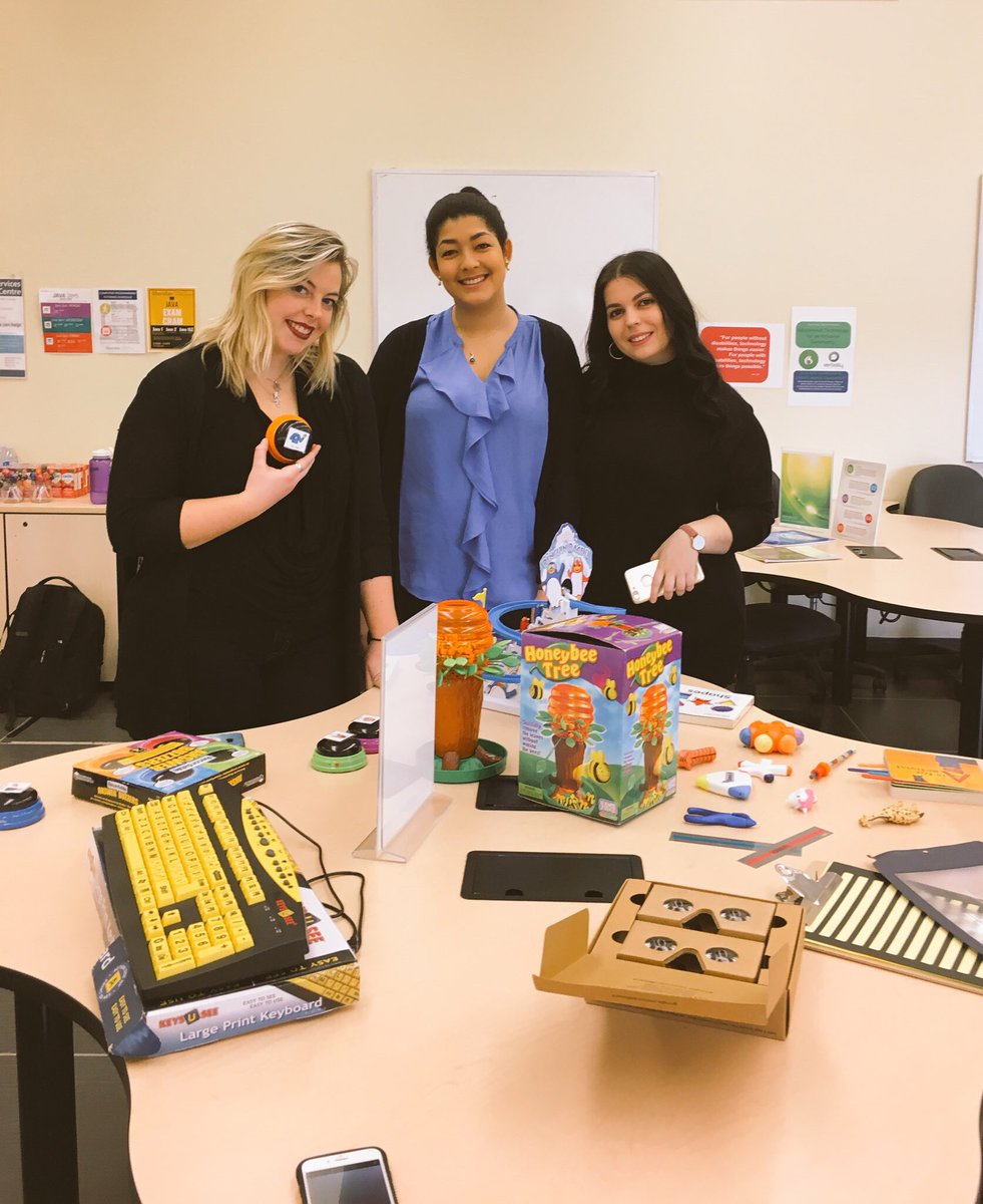 jessica_talma's tweet photo. Welcome prospective @sheridancollege students! #SheridanES #OpenHouse https://t.co/cOta1DBpTi