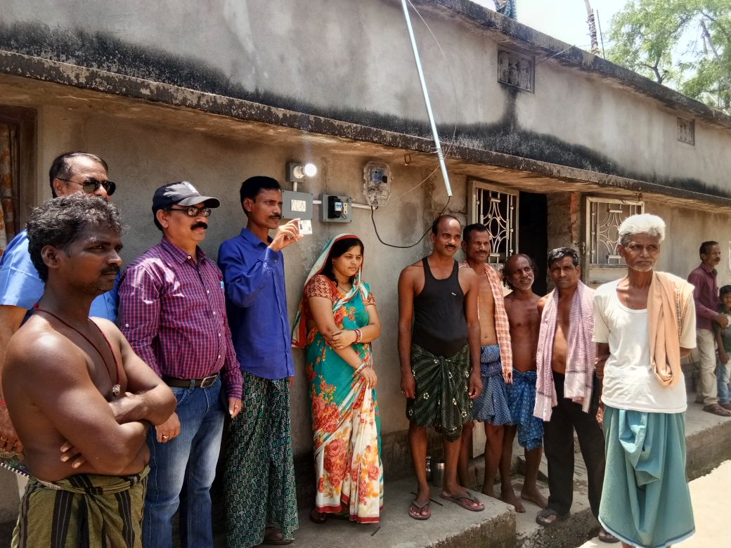 OPTCL_Odisha's tweet photo. Camp conducted in the village Tina of Remuna block of Balasore &amp; ADIA village of Bhadrak.OPTCL is committed to 100% Households Electrification for 36 Villages which comes under Gram Swaraj Abhiyaan within 28th April the "Gram Sakti Divas". https://t.co/CCRilgmeyG