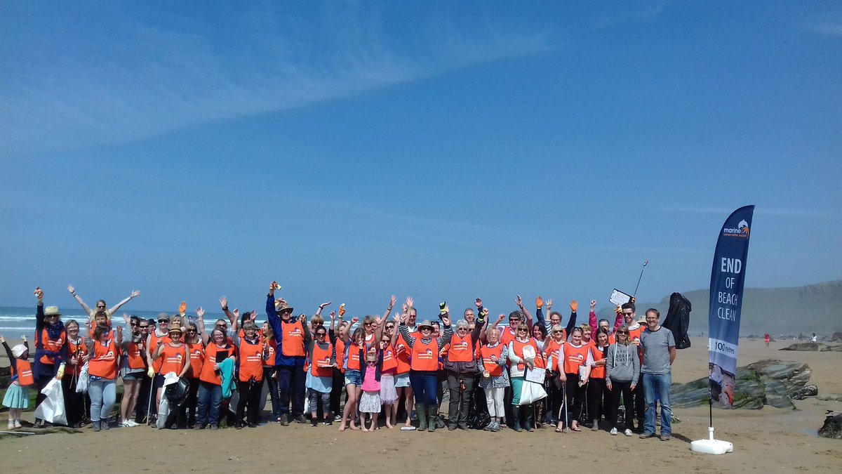 coastmag's tweet photo. Fabulous Coast readers gathered to clean the beach at Watergate Bay. #Cornwall.  You're the best! https://t.co/eors33tlGz