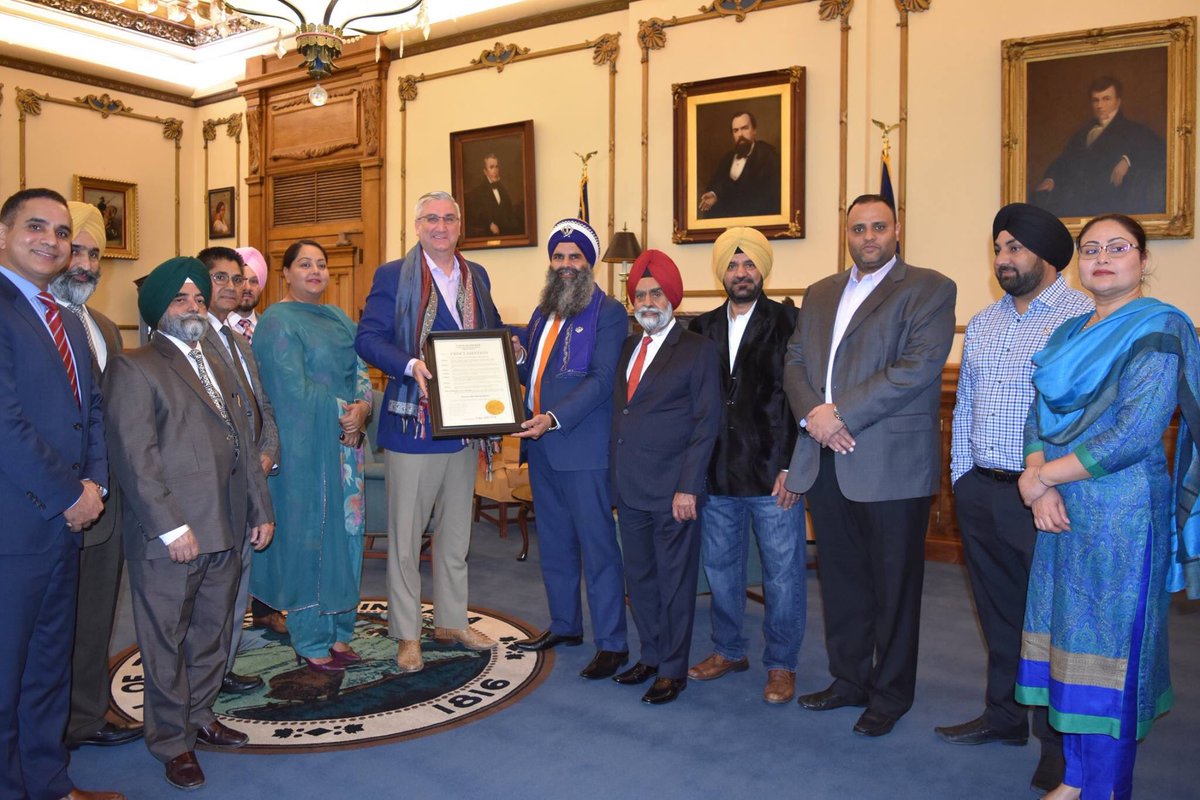 SikhsPAC's tweet photo. @GovHolcomb welcomed the #Sikh Community leaders in his office and celebrated the 319th anniversary of Creation of Khalsa. This is the second year in a row as he promised to celebrate this special occasion every year. https://t.co/678CDU9g3m
