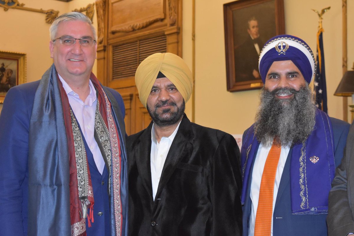 SikhsPAC's tweet photo. @GovHolcomb welcomed the #Sikh Community leaders in his office and celebrated the 319th anniversary of Creation of Khalsa. This is the second year in a row as he promised to celebrate this special occasion every year. https://t.co/678CDU9g3m