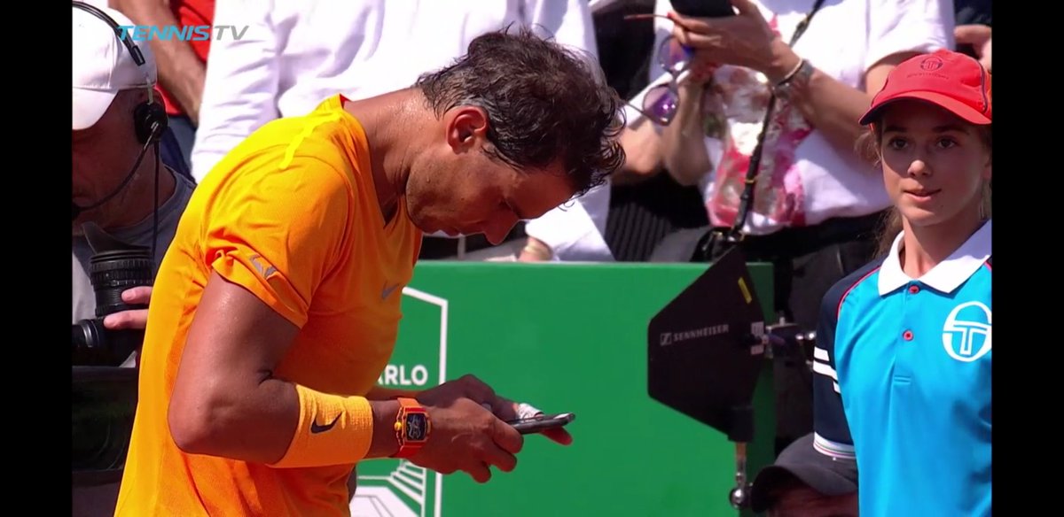 puepppy's tweet photo. Rafa had more stress after the victory than during the match 🤔🤔🤔😆😉📲📱👈🏽👉🏽👈🏽👈🏽🤔 https://t.co/UjfMRdn57B