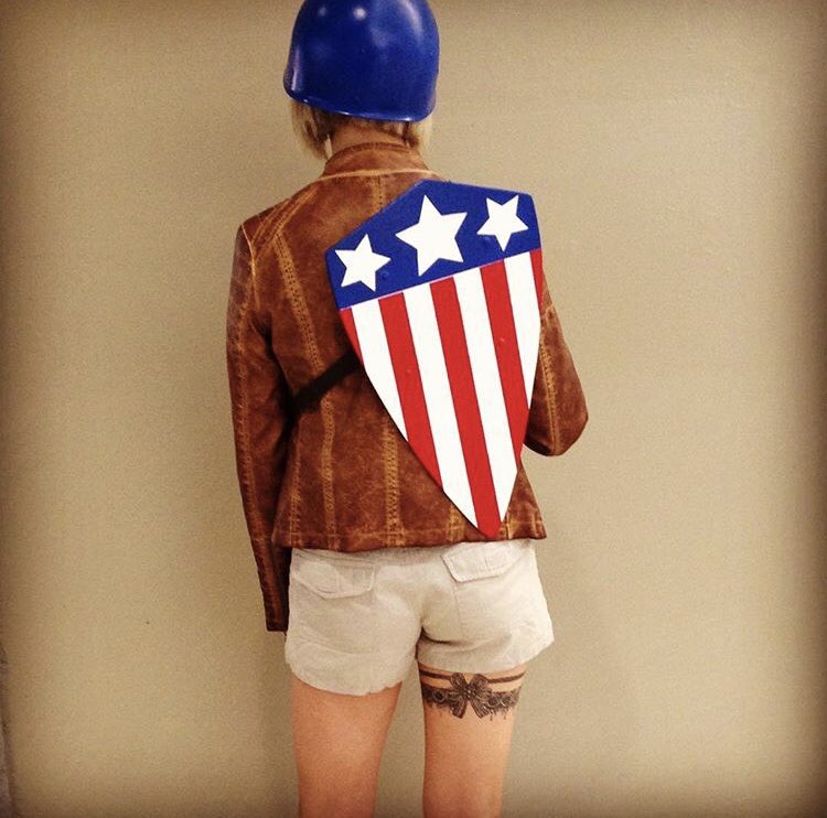 OKContemporary's tweet photo. #ContempCon doors open at 9. Cosplay def encouraged. https://t.co/L1XVtPnaK7