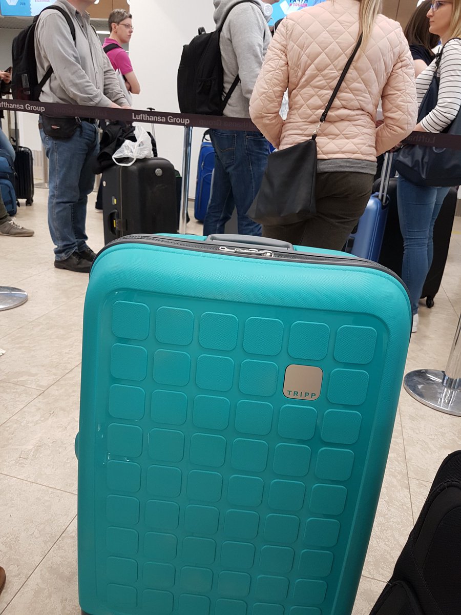 LhasaSuitcase's tweet photo. We're back on our way home to Blighty! https://t.co/6LUeVZTbKI