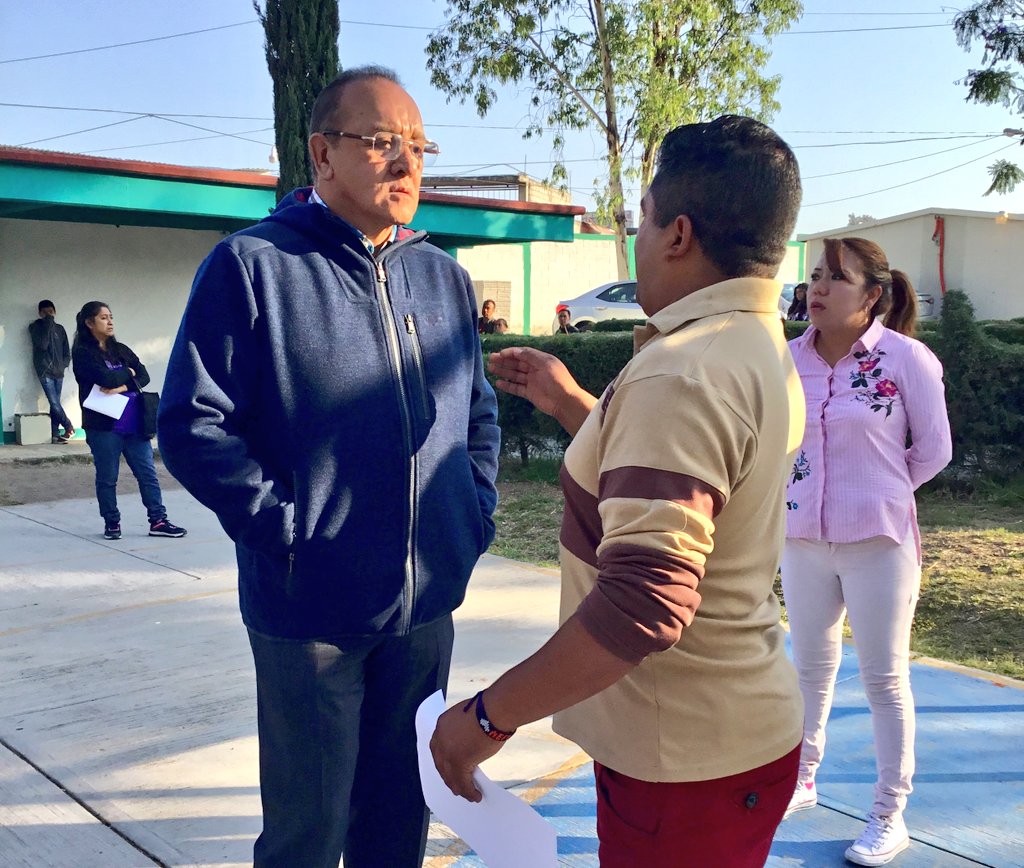 cobaep's tweet photo. El diálogo directo con la comunidad padres de familia, alumnos, docentes y administrativos es lo que fortalece a la familia @cobaep.
Visitamos el Plantel 36 de la U.H. Villa Frontera. @AVictorHugoIH https://t.co/nUJ2Nf4zE0