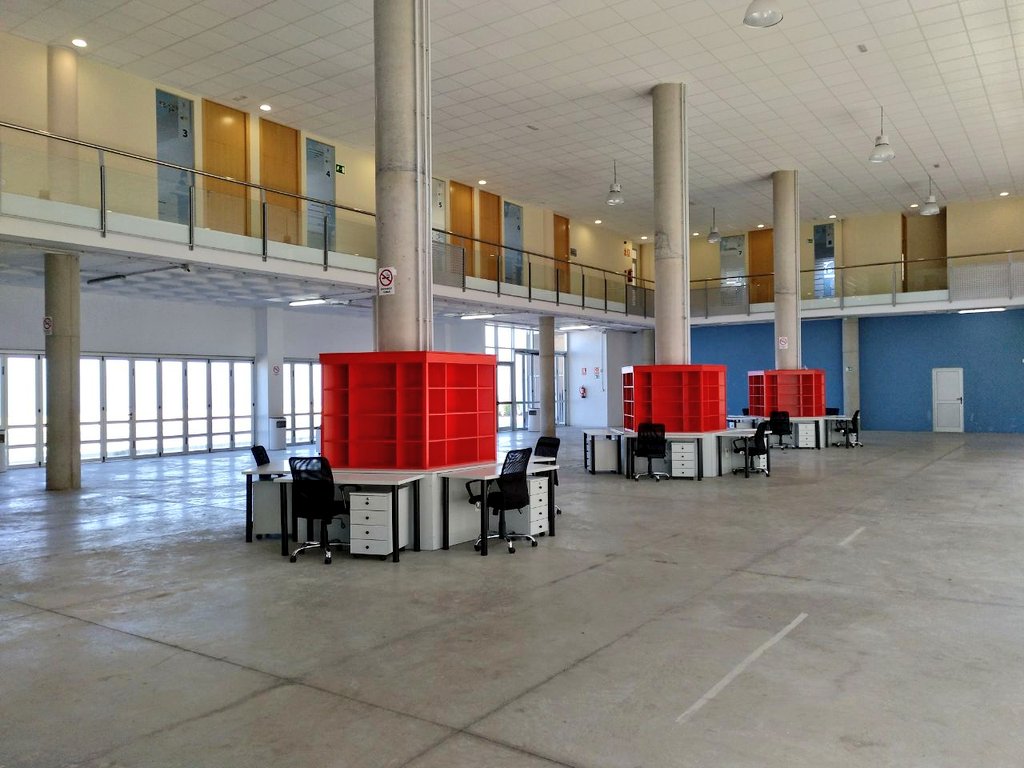 TEIDESAT's tweet photo. Welcome to our new workspace!

¡Bienvenidos a nuestro nuevo espacio de trabajo!

Muchas gracias al Excelentísimo Ayuntamiento de Los Realejos @Los_Realejos y a @ajetenerife por dejarnos hacer uso de estas instalaciones.

#satellite #CubeSats #TeideSat #Tenerife #LosRealejos https://t.co/UMHkSb4bfY