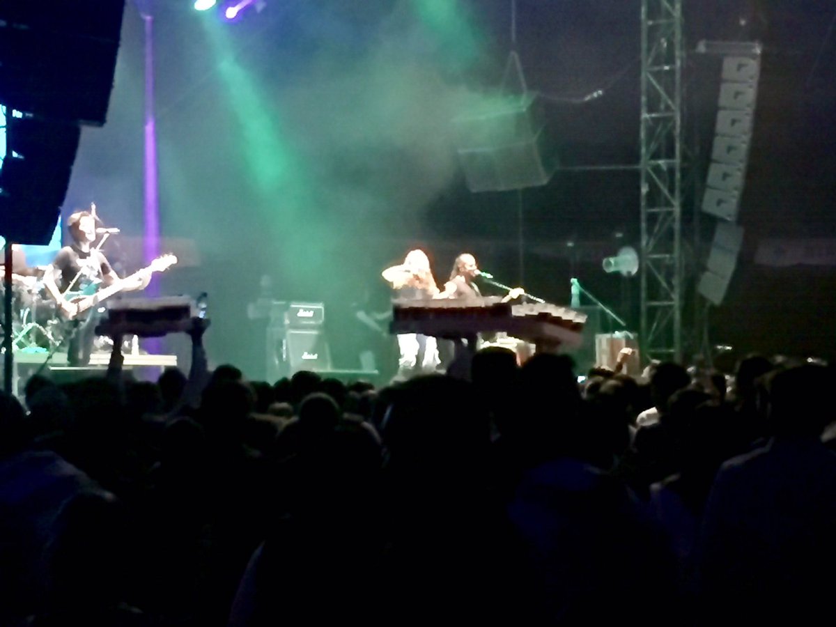 rubentos's tweet photo. Carnalito @chix sonando machin con los @JotDog en el #MexaFest en Carpa Astros, chido saludarte! https://t.co/RTkRk6KkaW