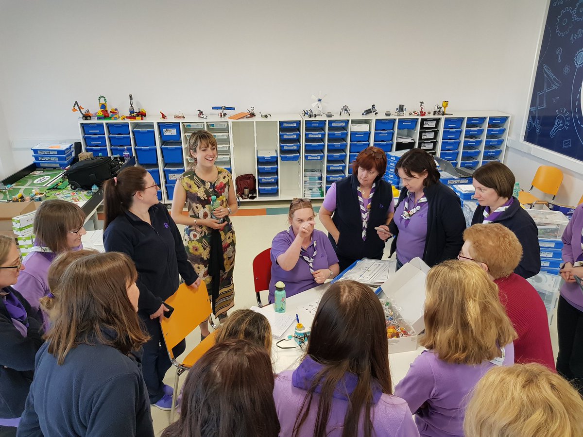 Learnit_Ireland's tweet photo. After 3 hours we've built robots, discovered coding and designed solutions to our aqua adventures problems... Can't wait to see what 200+ brownies come up with after several weeks! #dculeis #iggies https://t.co/SZCrqCFSN8