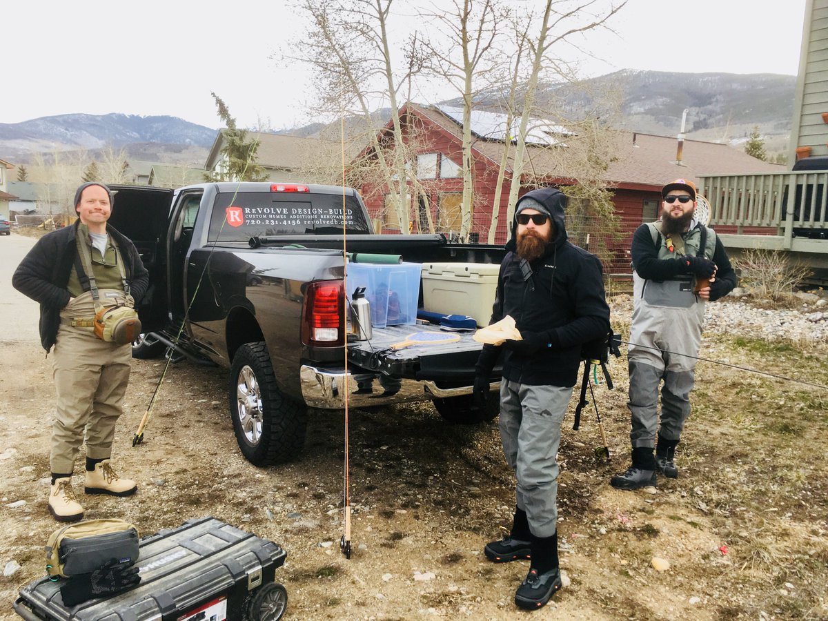 RevolveBuilt's tweet photo. Worksite right on the blue river #revolvebuilt #designbuild #cabin #revolve #revolvedesignbuild #newbuild #customhome #flyfishing #blueriver https://t.co/G4i5cFtx0E