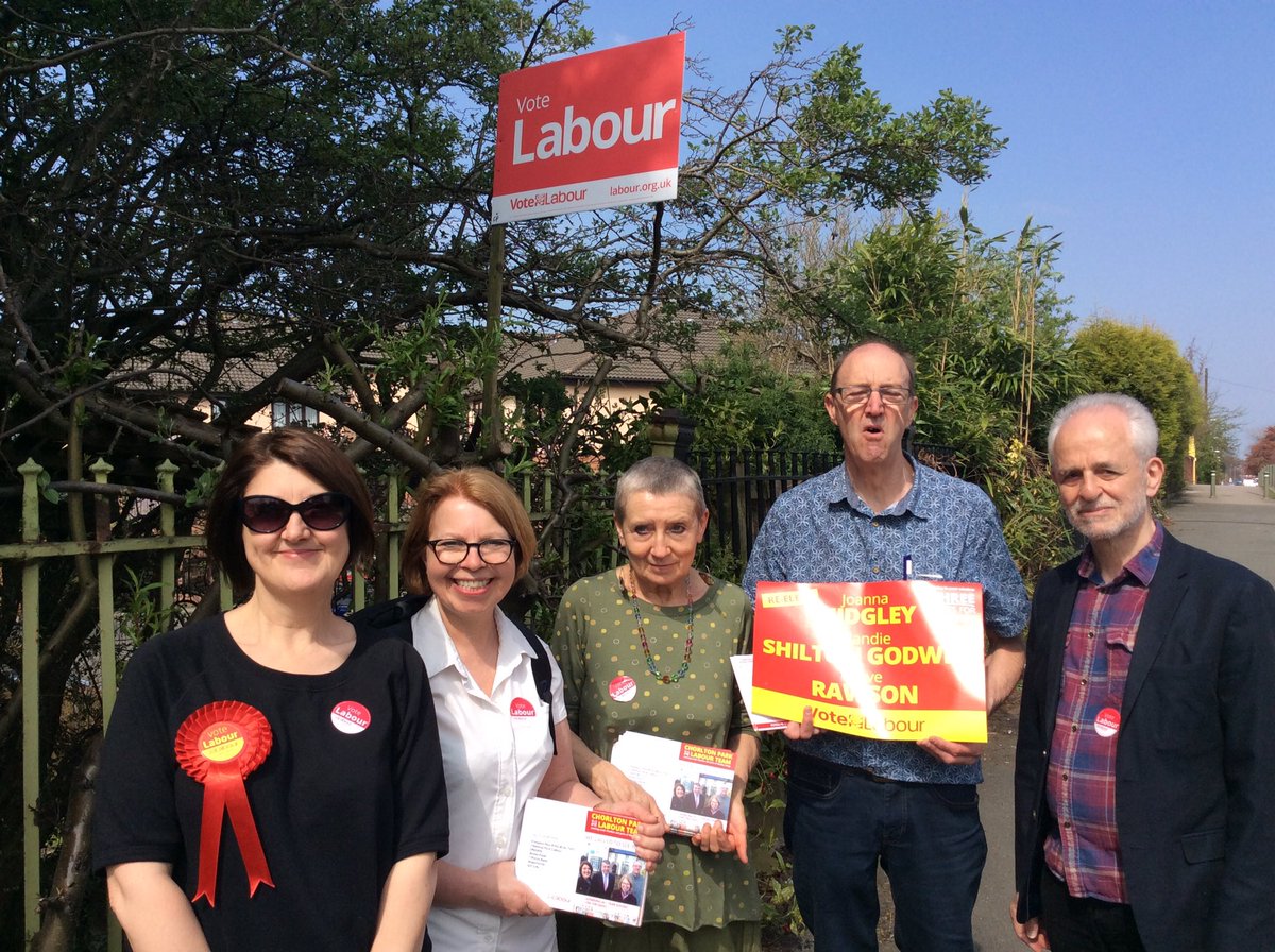 Door knocking in sunny #ChorltonPark thanks to our wonderful supportive residents for chatting to us #3Votes4Labour