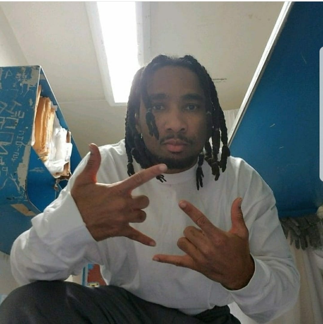 JAYMXIII's tweet photo. Happy Bday To My Brother!!!! My Foesum!!! #FreePooda 4/21!! @prince_pooda114 https://t.co/VwjOTQJ6wv