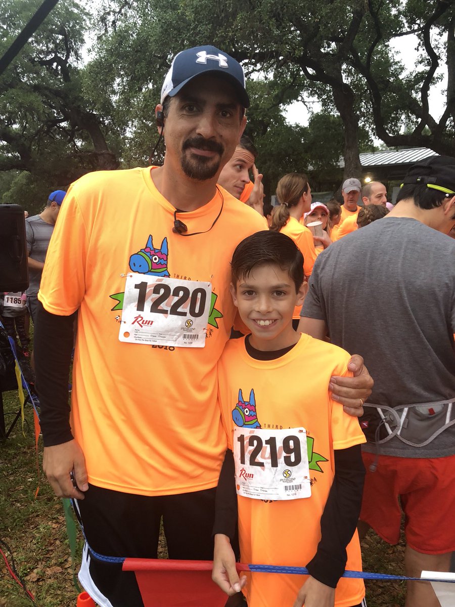 SABakers04's tweet photo. @HuebnerFiesta5k @HuebnerHuskies https://t.co/7ZdVSaKqQ1