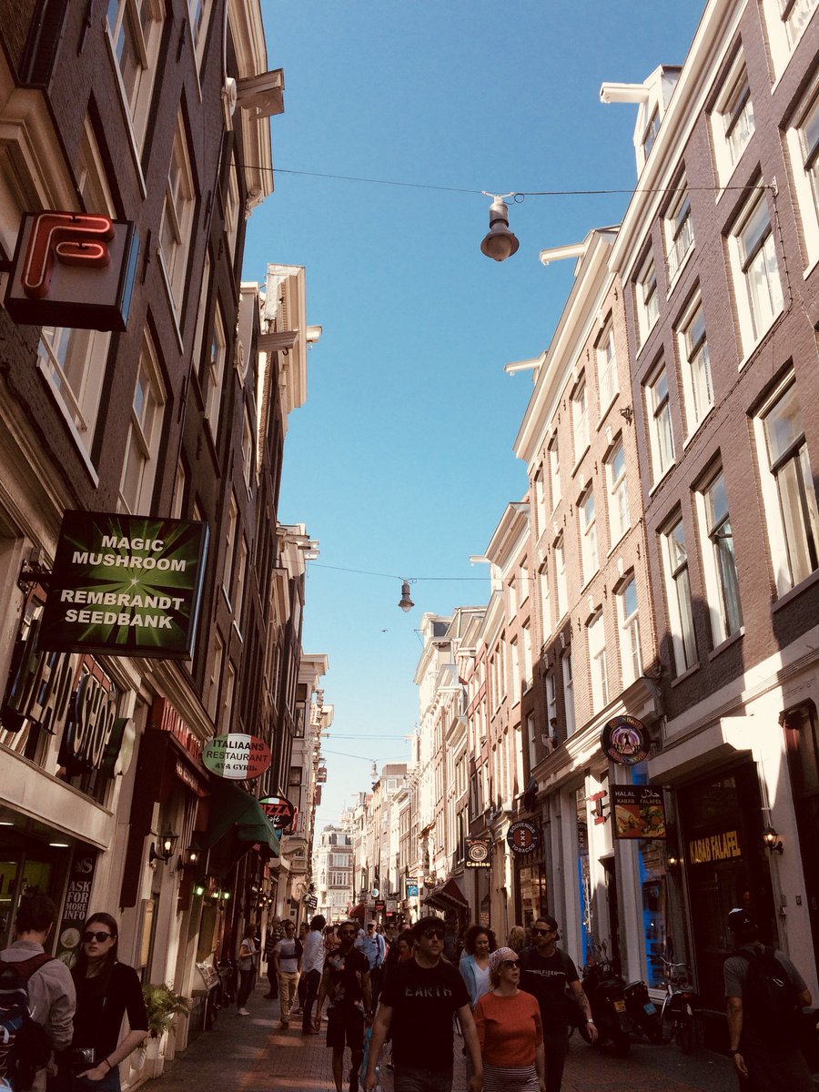 renzokings's tweet photo. #Amsterdam tercera vez que vengo, pero siempre parece la primera. Increíble ciudad. https://t.co/Ad4ZdyyzYw