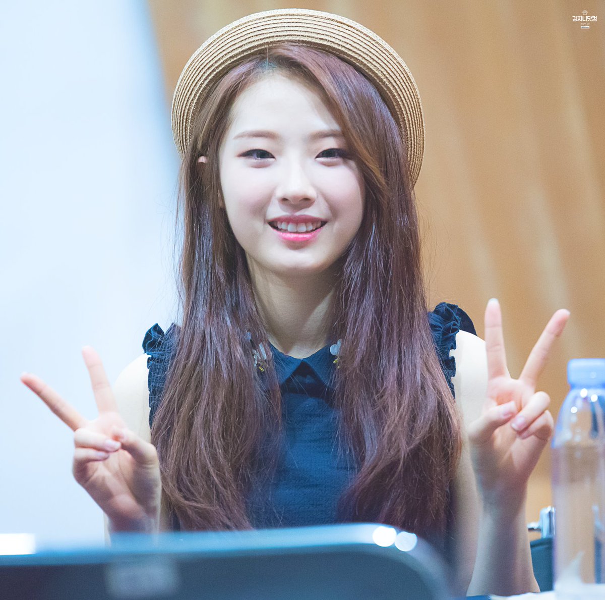 kimjini_com's tweet photo. 170423 북스리브로 
#이달의소녀 #loona #하슬 #haseul https://t.co/Vb6chvyriI
