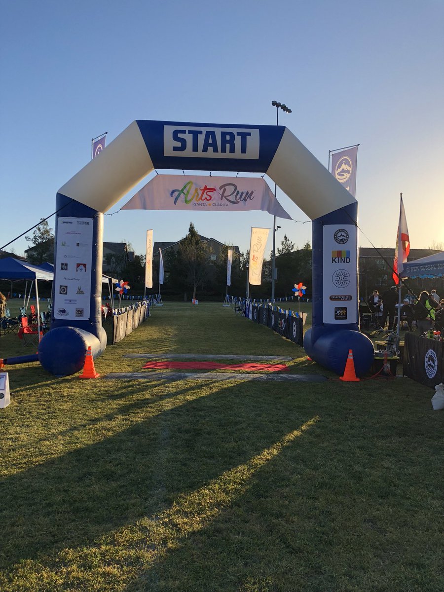 MpactTheater's tweet photo. Come join us today @SCVArtsRun to cheer on the runners to support our local arts communities!! #SCV #scvartsrun https://t.co/rG1AlHQjFh