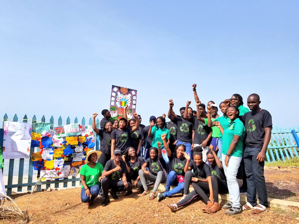 suramaking's tweet photo. Together we will Clean Ghana.
@TISGhana  students taking Action NOW. 
We are here @EarthDayAccra #EradicatingPlasticPollution 
#MarchForScience2018 
@EarthDayNewYork  @greenschoolsorg @GreenGhana360 @babilgre https://t.co/jZvC7NnJ2H