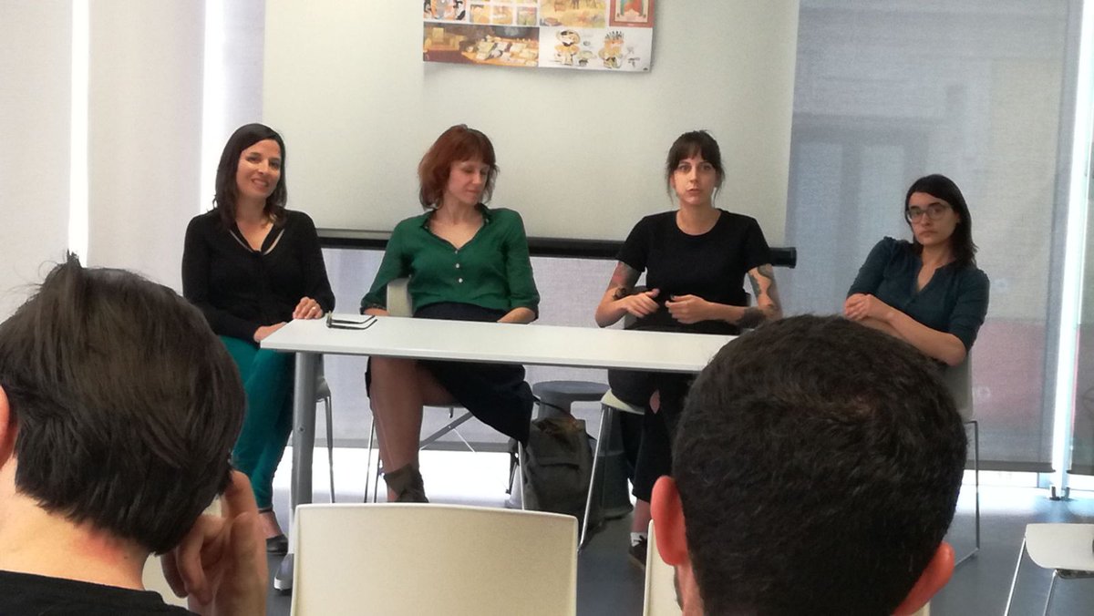 Muy bien la mesa redonda de La noche de los libros en la bbtk Mario Vargas Llosa <a href="/MarionDBK/">Marion Drobnik</a> @olga_CPeral @LaTribu_Ed