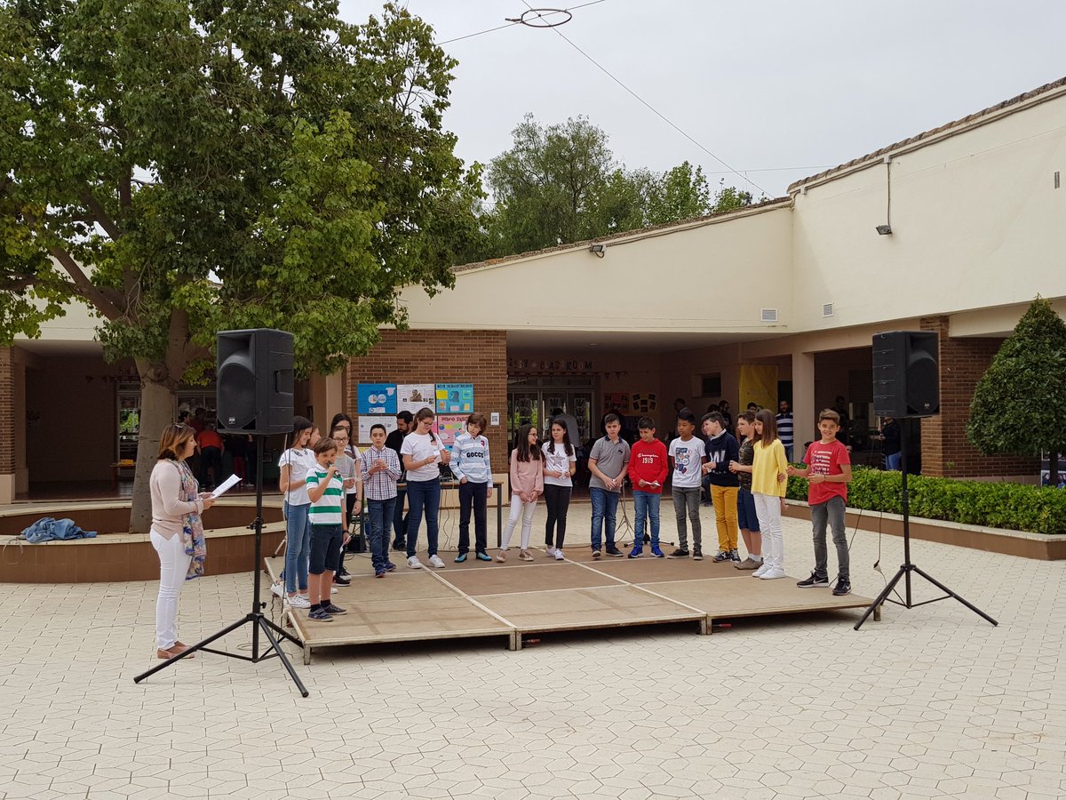 Glb_Learning's tweet photo. En #LaDevesaSchool #Carlet hoy tiene lugar la Jornada de Puertas Abiertas con actuaciones, talleres, un aquatlón y mucho más.
#LaDevesaJPA18 https://t.co/12ZpRTfVJo