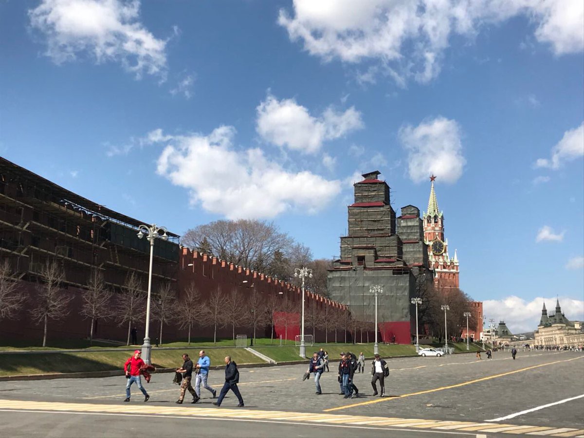kuzhrom's tweet photo. Ну наконец-то у Кремля построили зиккураты https://t.co/Sc2IDIknp4