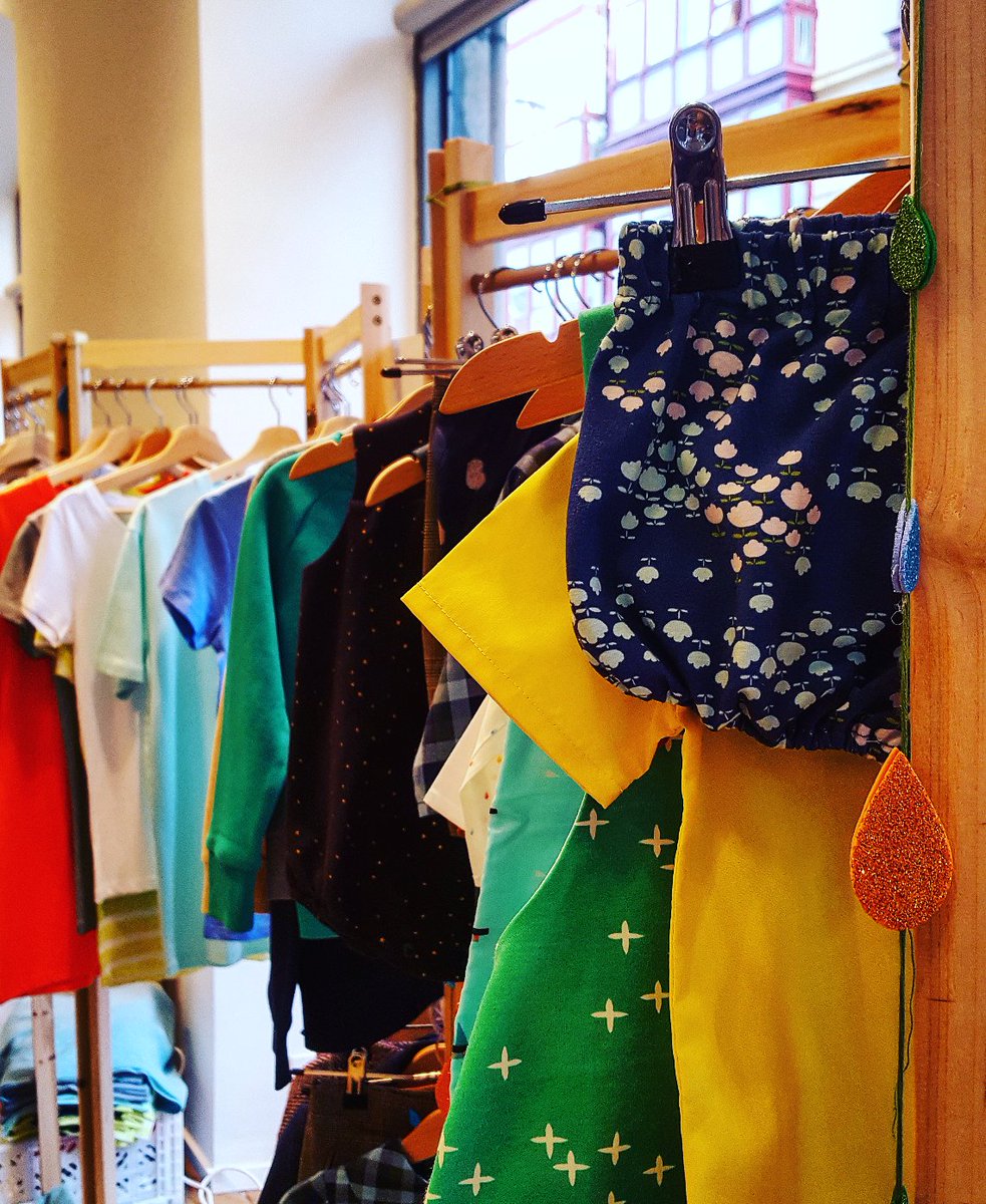 yimby_bilbao's tweet photo. Ya está de nuevo en marcha el ANTS POP UP MARKET

📍 Rampas de Uribitarte, 1, Bilbao.

Hoy estamos abiertos hasta las 20.30

#bilbao #igersbilbao #yimby #popup #shopping #bilbaolovers #moda #market #marketbilbao #popupbilbao #modainfantil #ropaycomplementos #bolsos #jewelry https://t.co/Va6ey8mbPv