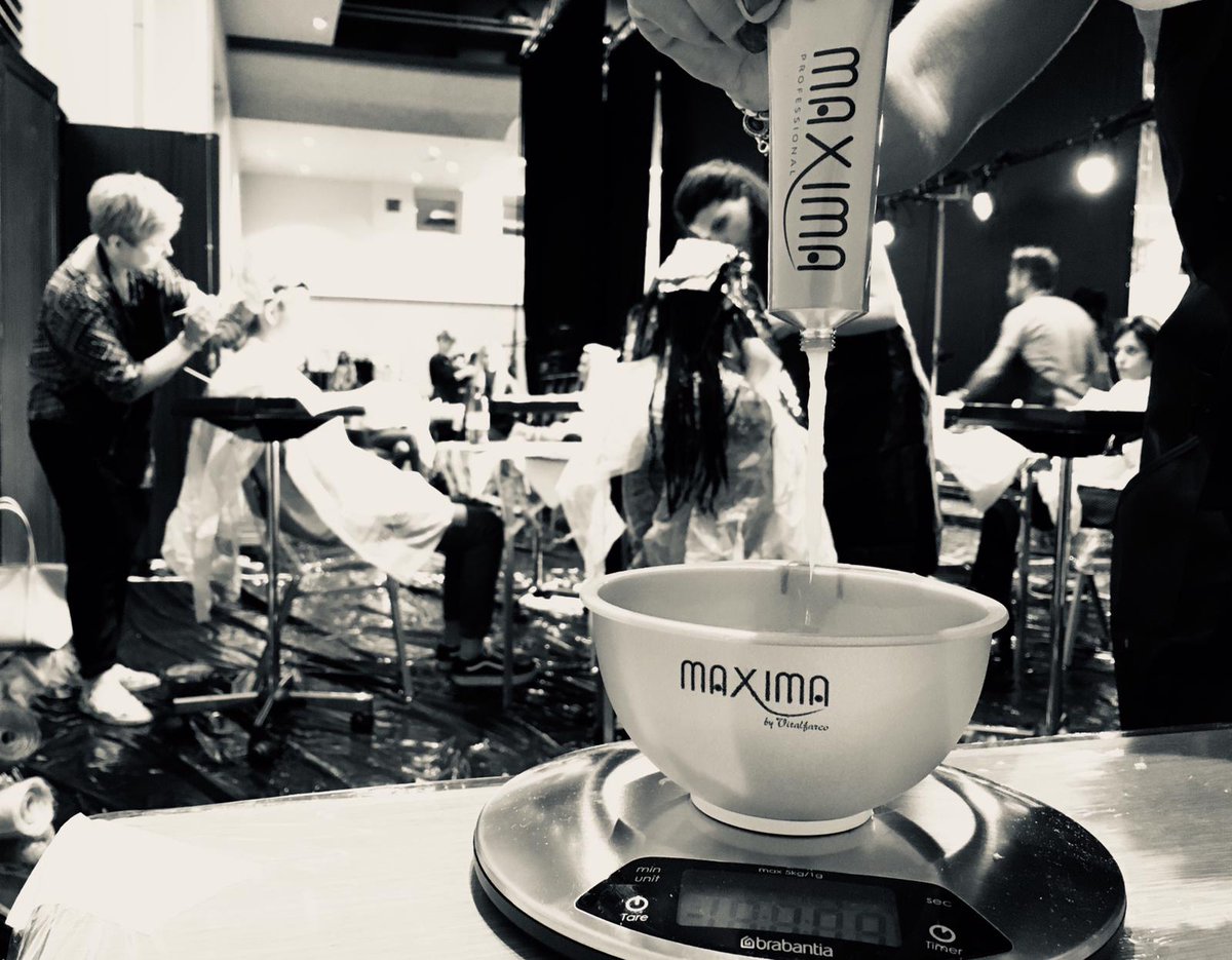 vitalfarco's tweet photo. Stiamo per dare #colore all'evento dell'anno. 

Domani al @RomeMarriott il #V_ON #show vi porterà tra le migliori tendenze di questo 2018. 

Seguite il racconto della giornata su #instagram e fateci sapere cosa ne pensate usando l'hashtag #V_ONlive https://t.co/YAYMFLgXLg