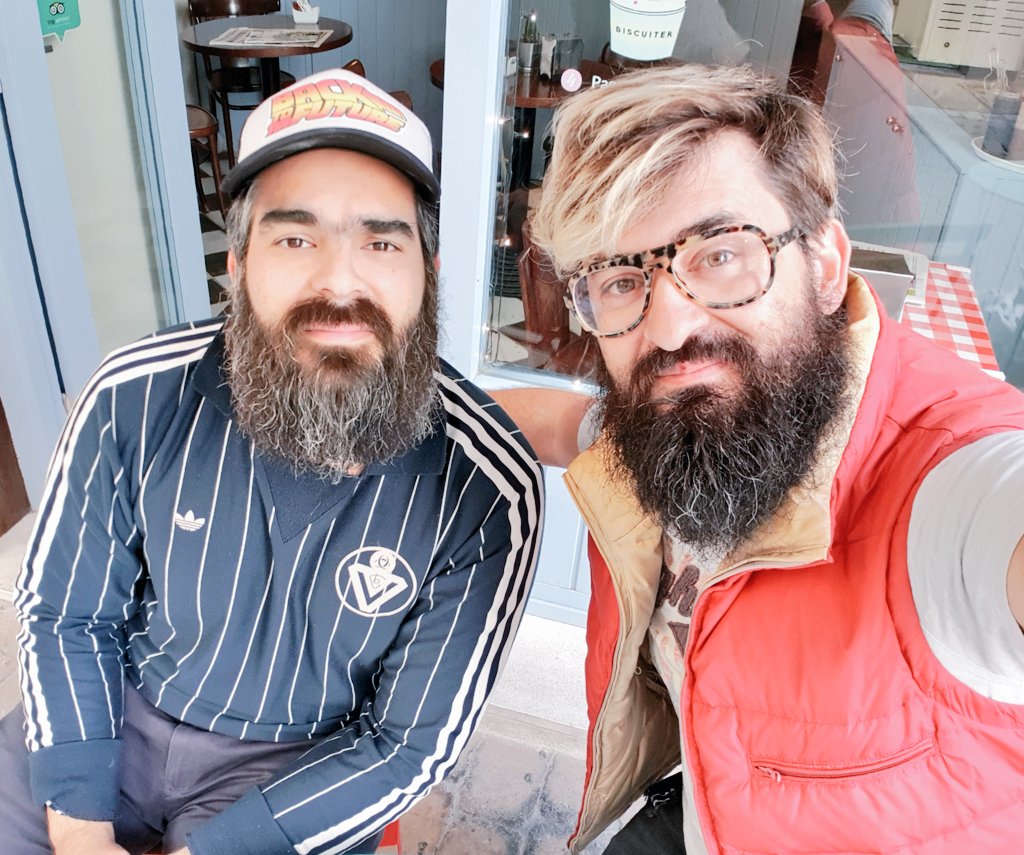 Rrataiz's tweet photo. Visitando a barbudos muy 🔝 que son dueños de cafeterías muy Top en Palma... 📍 @BiscuiterPalma 

#EsoEsAsi #Barbudos #Beardandcoffee #Friends https://t.co/S2vAUCYw2P