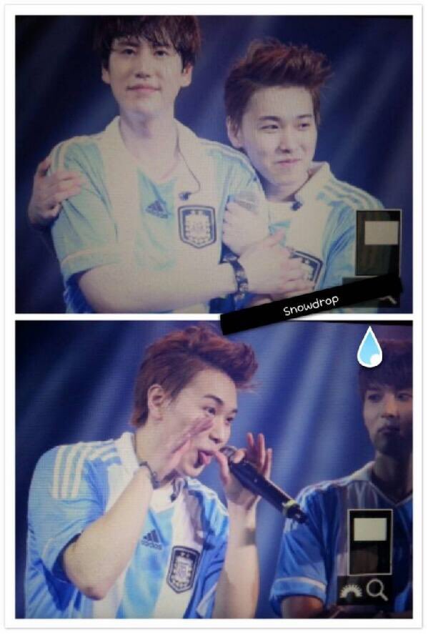 เห็นเอสเจไปเล่นคอนที่อาร์เจนตินาแล้วคิดถึงโมเม้นท์คยูมินที่นั่นอะ ตอนนั้นที่เห็นรูปคือกรี๊ดจนเหนื่อย /ตัดภาพมาปจบ.T_________T