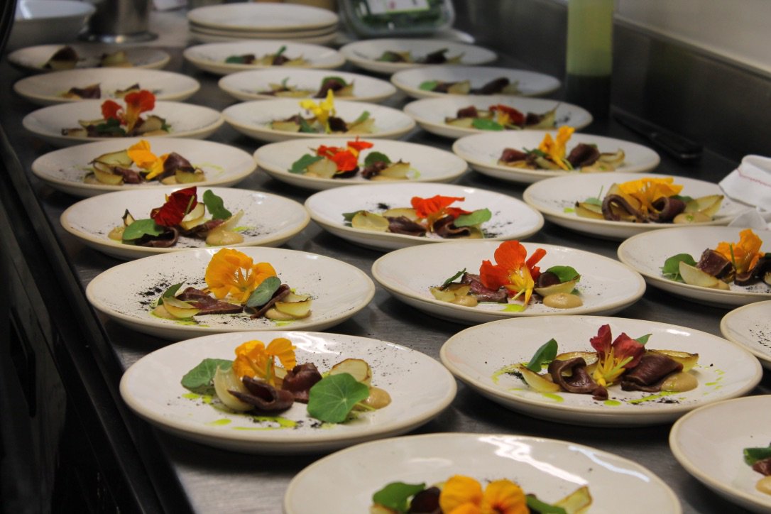 Last few tickets for our beef banquet available, 7 course with a welcome glass of Champagne for just £55 on Wednesday (25th April) in celebration of #GreatBritishBeefWeek ow.ly/qdYU30jAsLI #Foodie #BeefWeek #Beefupyourweek