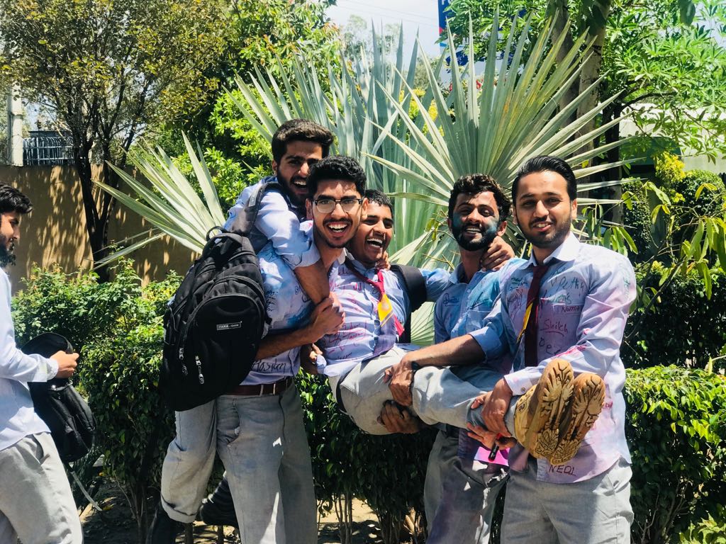 RealAwaisSafdar's tweet photo. Chapter closed
#PGCdiaries
#lastday https://t.co/2okZL92Jef