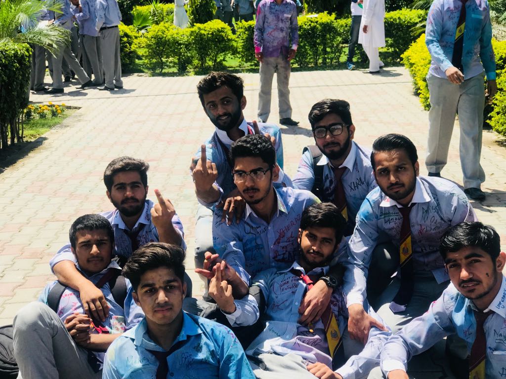 RealAwaisSafdar's tweet photo. Chapter closed
#PGCdiaries
#lastday https://t.co/2okZL92Jef