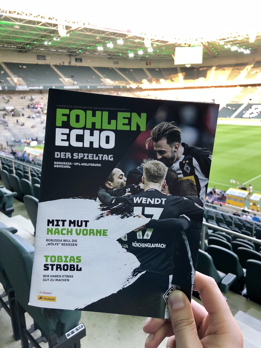 proggenkamp's tweet photo. Vor einem Jahr auf dem Reißbrett - und plötzlich real. 💪🏻#MarkenRelaunch #teamwork #LundL #bmg #fohlenelf #meinefarben #stolz #happy #agenturlife https://t.co/nA9jXMpGta