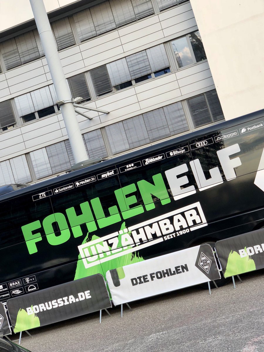 proggenkamp's tweet photo. Vor einem Jahr auf dem Reißbrett - und plötzlich real. 💪🏻#MarkenRelaunch #teamwork #LundL #bmg #fohlenelf #meinefarben #stolz #happy #agenturlife https://t.co/nA9jXMpGta