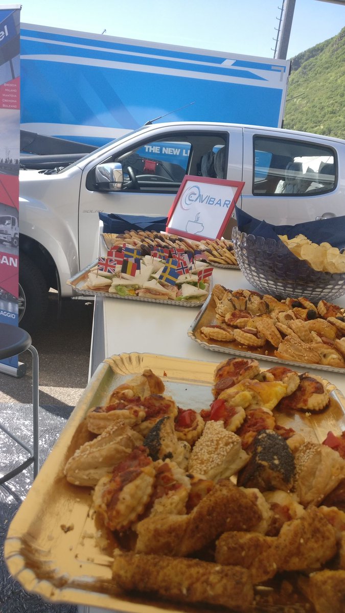 CAVIDIESELspa's tweet photo. É giusto l'ora di un aperitivo: venite a prenderlo da  noi presso il nostro stand, al south tyrol truck festival 
Presso il safety park 
#cavidiesel #safetypark #southtyroltruck2018 #bolzano #truckshow #bozen #southtyrol https://t.co/9dybYnNJfE
