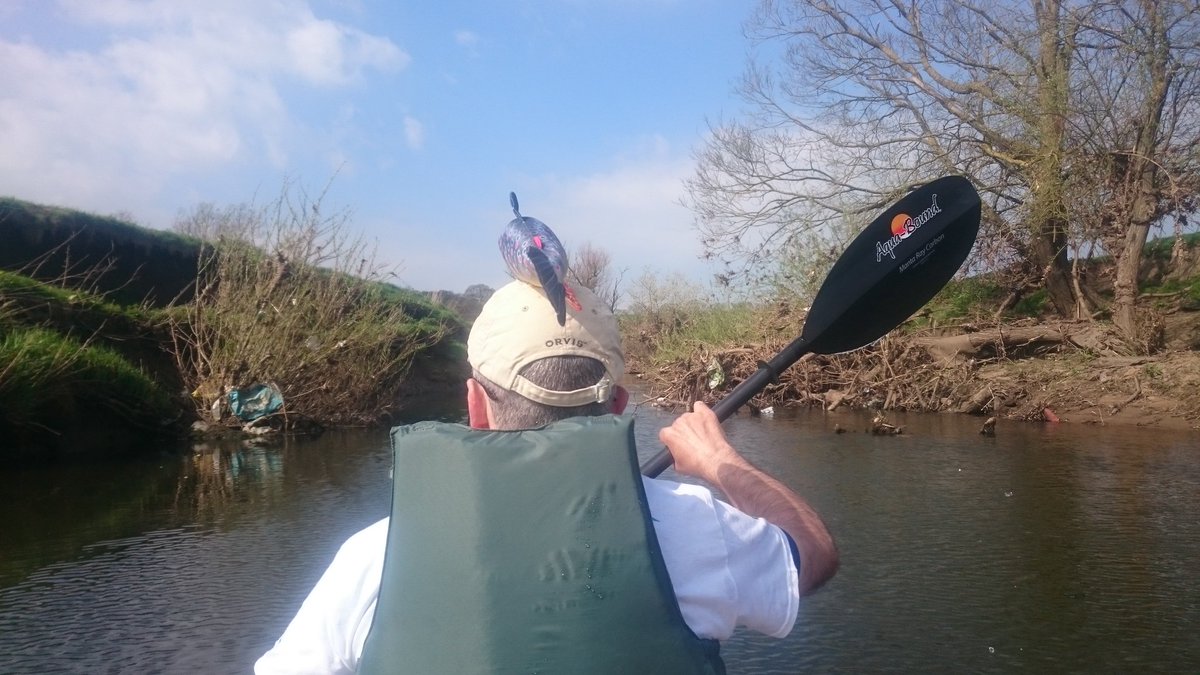 ProfJGrey's tweet photo. Checkpoint 2 Carleton Br: Aire lacking in connectivity to the floodplain. Good to see some folk from @SkiptonAngling supporting 
#WorldFishMigrationDay #DNAire https://t.co/itRZABaGpJ