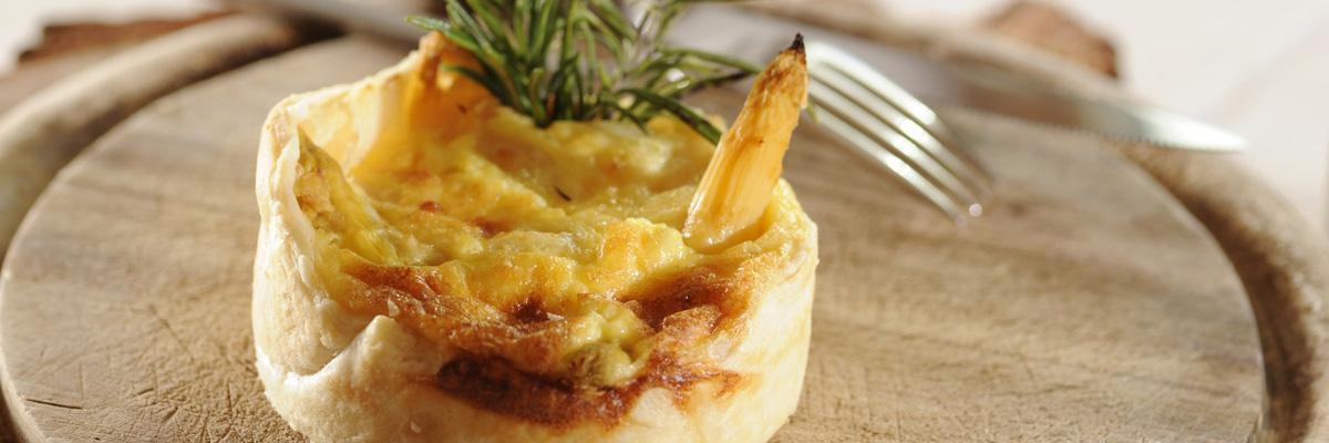 Das #Rezept zum Wochenende: Wer hatte noch keinen #Spargel? Höchste Zeit! Hier das Rezept für ein leckeres Spargeltörtchen!😋 suedtirolerspezialitaeten.com/de/rezepte/139…