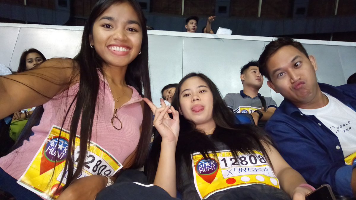 filipina_life's tweet photo. #StarHuntManila
#pbb #starhuntabscbn #starhunt #starhunters #StarHuntBegins
Aspiring hunter and dreamer from Mindanao. Gumastos papunta dito pero wala eh di ko akalain ganito ka dami pala ang mga mag audition. Dadalhin ko nalng pauwi ang experience at least naka vlog din ako. 😊 https://t.co/R3dgxFs3FF