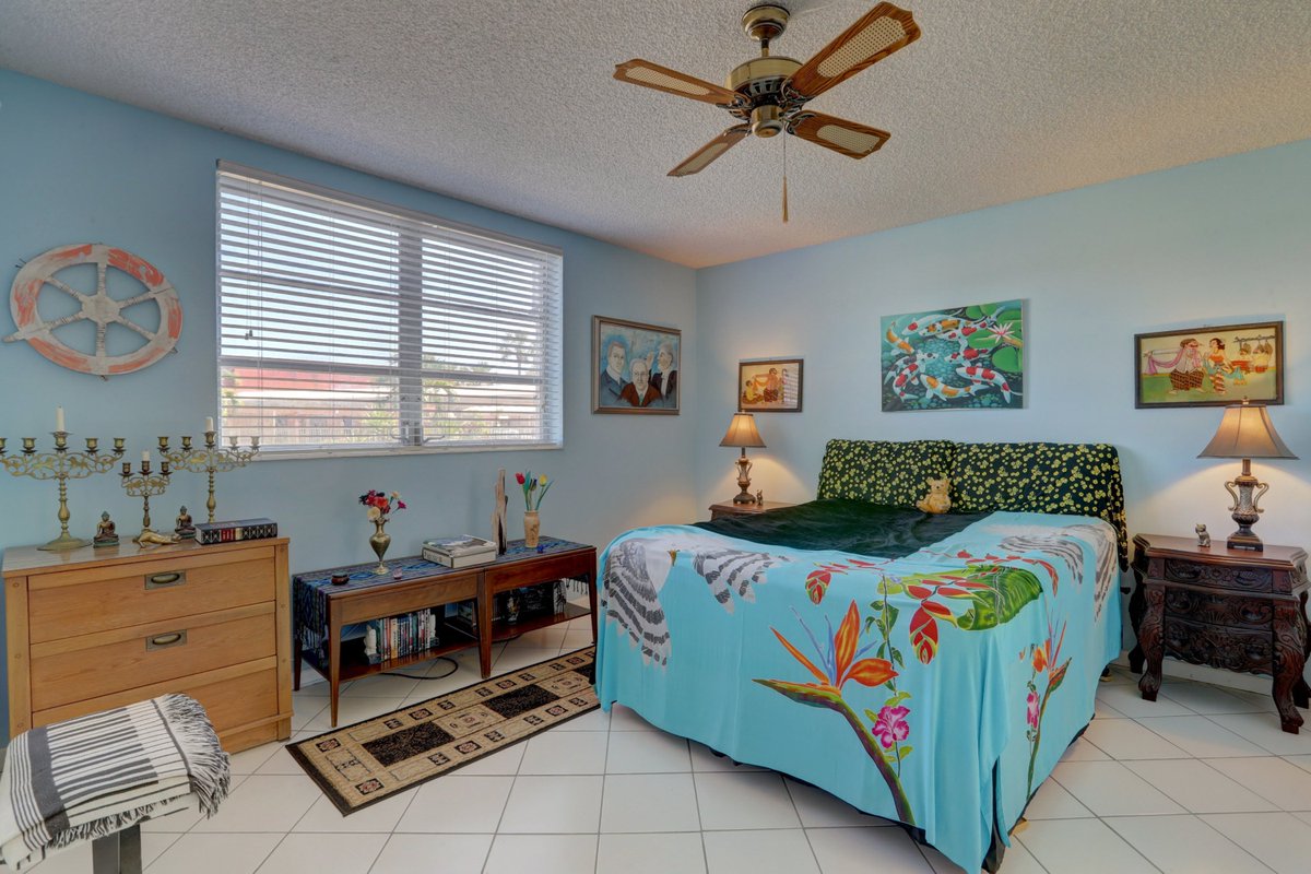 SheriRemax's tweet photo. Just Listed-Priced to sell $67,900 located in Lauderdale Oaks
2 bedrooms and 2 full bathrooms. 3 community pools, 55+
#readyToRetire #SecondHome #CondoLiving #LowHOA #REMAX #ForSale #FloridaRealEstate #FortLauderdale #LauderdaleLakes #MOVE #RemaxRealtorSheri #CALLME #MoreToSee https://t.co/Vbqyt7eBdv