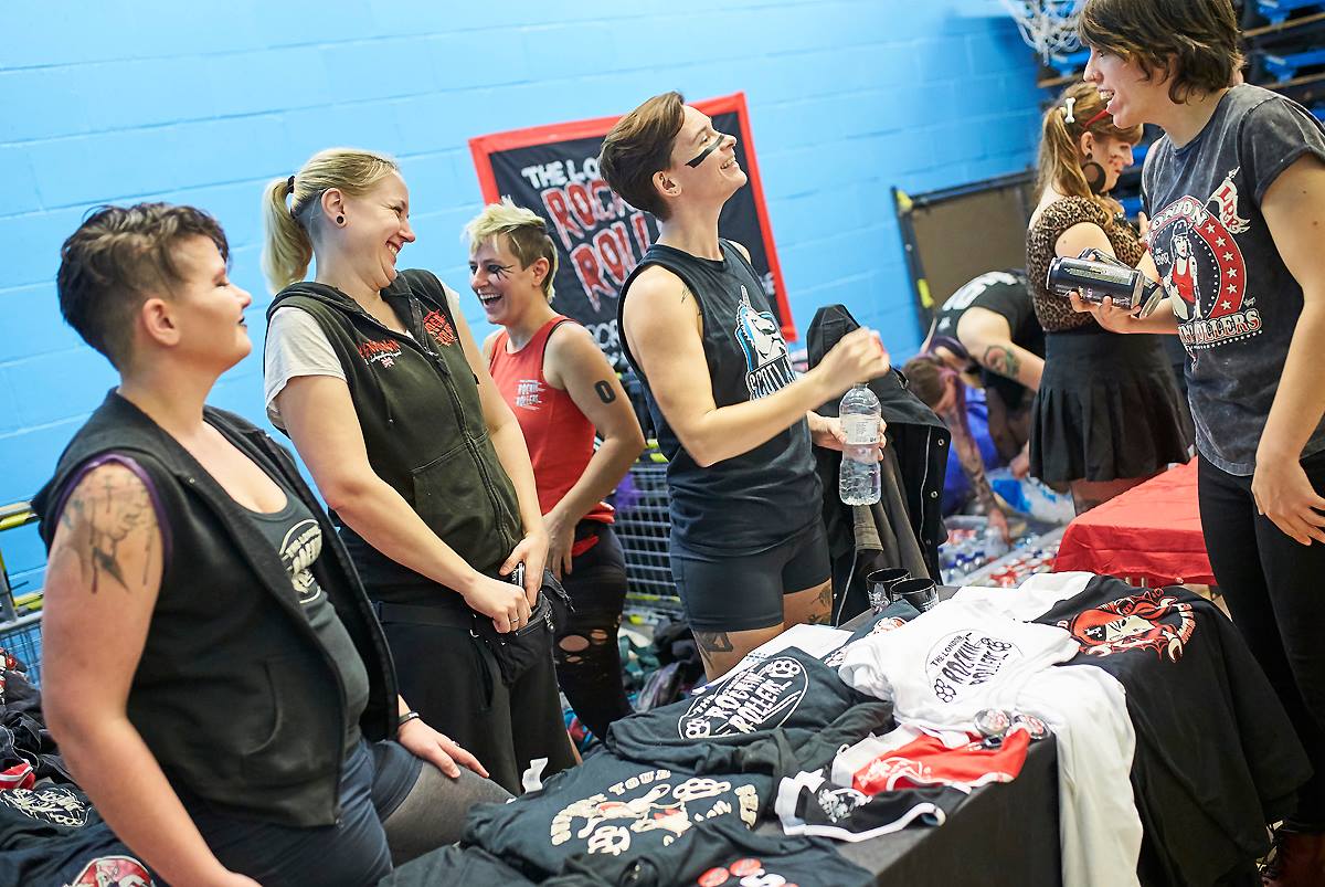 Rockin_Rollers's tweet photo. IT'S GAME DAY!!!!

If you're coming to watch our Allstars and Badasses vs @livrollerbirds today, don't forget your cash for awesome merch, home baked cakes &amp; drink refreshments! 📸 https://t.co/IKftgEMH8I https://t.co/9iIlF3woyD