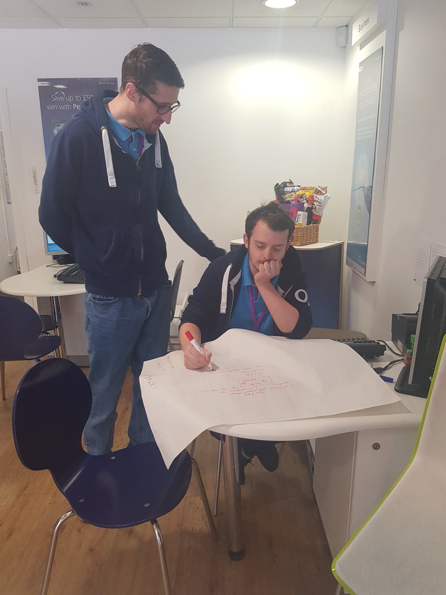 GuruLukeHinch's tweet photo. #Samsung S9 and S9+ training at #O2Buxton today! Training our lovely staff to #betheexpert
#MidTraining @GuruBarryJames @MIDCommsUK https://t.co/H1N8kiB8Jo