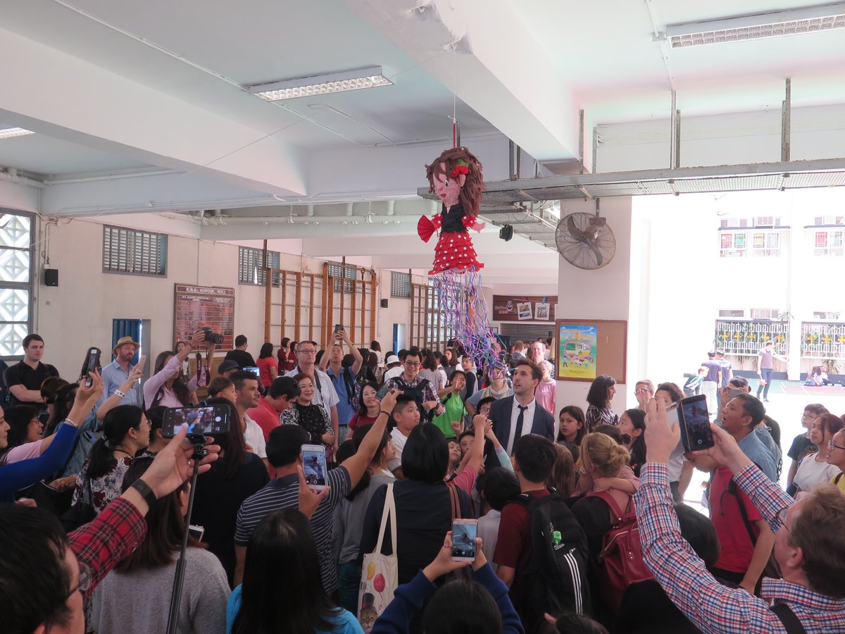 HKSSCF's tweet photo. #HKSSCF #piñata #salsa #fiesta Salsa Dancing with x #Fun4UProductions &amp; Piñata Party 🎉💃🕺 https://t.co/4L7sav51uT