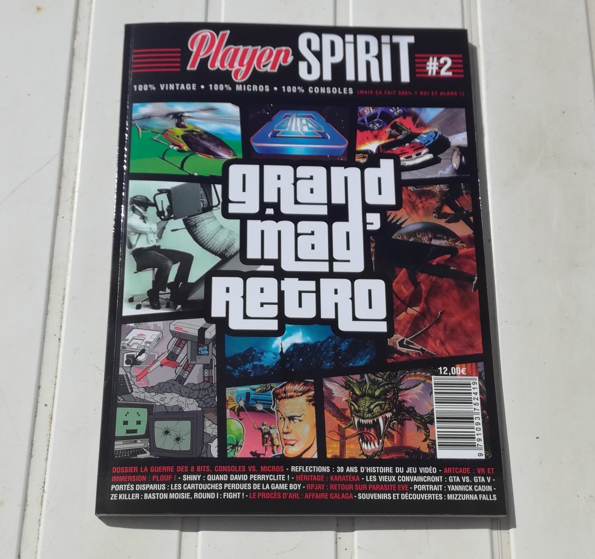 GareauxPixels's tweet photo. Petit arrivage sympa dans la boîte à lettres : quelques jeux de Famicom et le Player Spirit #2
#collection #retrogaming #nintendo #famicom #playerspirit #gareauxpixels #gap https://t.co/A9gZ90FoBI