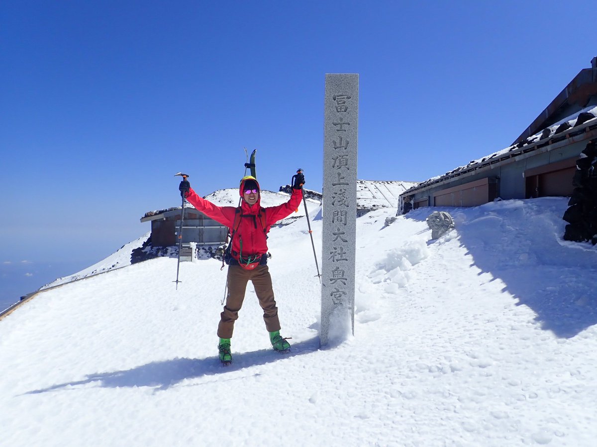 roishi2j2's tweet image. 今日は暑いので #yapf さぼって富士山へ避暑しに行ったら疲労困憊したので、明日の #技術書典 の間にゆっくり休憩させてもらうつもり