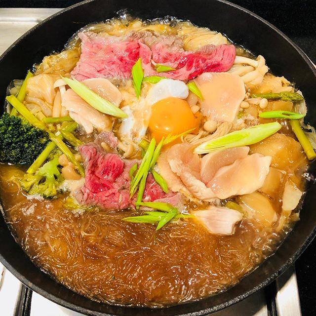 ellyliu65's tweet photo. Time for food...something Japanese style
.
Bellissima...the sound is beautiful!
.
#スキヤキ #壽喜燒 #hungry #food #japanesefood #yummy #delicious #foodpassion #foodcoma #foodoftheday #foodporn #ricenoodle #noodles #noodlelover #lovejapanesefood #foodpos… https://t.co/vfuovVbGHl https://t.co/uYzw3oBQwS