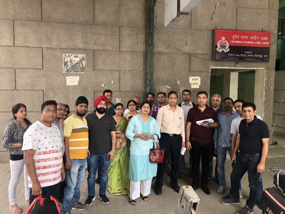 DrPunias's tweet photo. Buyers &amp; Residents met SSP today,still no action on 3months old FIR,3C builders are roaming free ,Buyers HARASSED #4000FamiliesHomeless SSP be DIRECTED TO ACT @narendramodi @myogiadityanath @dgpup @sspnoida @dmgbnagar @noida_authority @htTweets @timesofindia @LPmates @chandrani1 https://t.co/2hUjCqZEgR