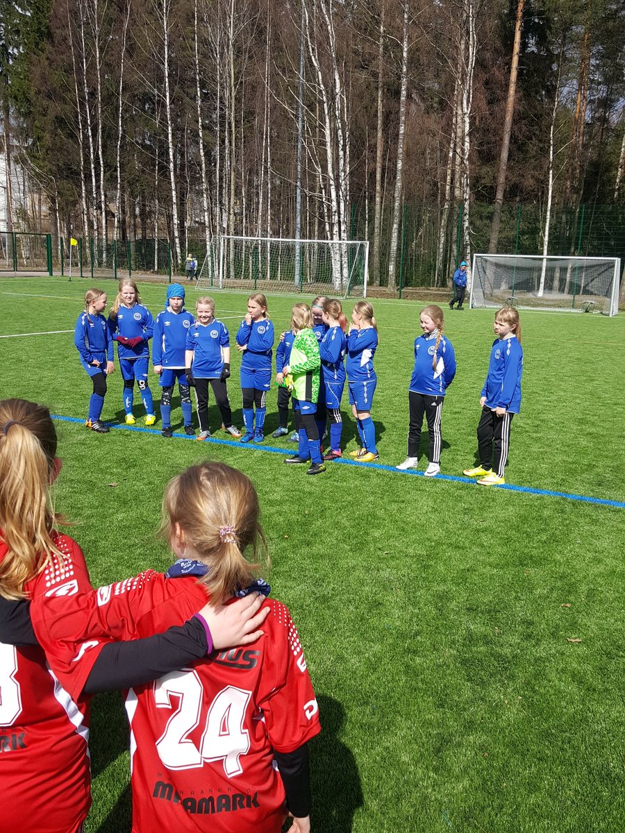 JaPS_T08's tweet photo. Tänään FC Kontu turnauksessa kovia pelejä #fiilistellenfutista #sininensydän #junnufutis https://t.co/GszPKBozyJ